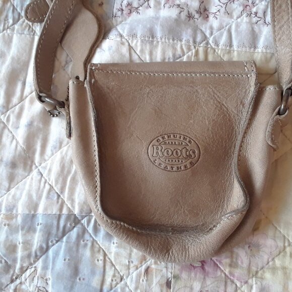 Vintage ROOTS Mini Crossbody Bag - Picture 3 of 16